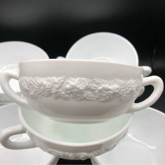 4 (of 8) VITROCK Cream Soup Bowls Milk Glass Vintage Anchor Hocking 5” D PERFECT - Picture 2 of 6